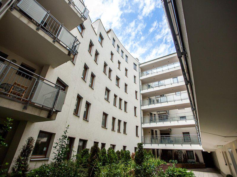 C66E20728D167E86FFACAF1C86882BAA