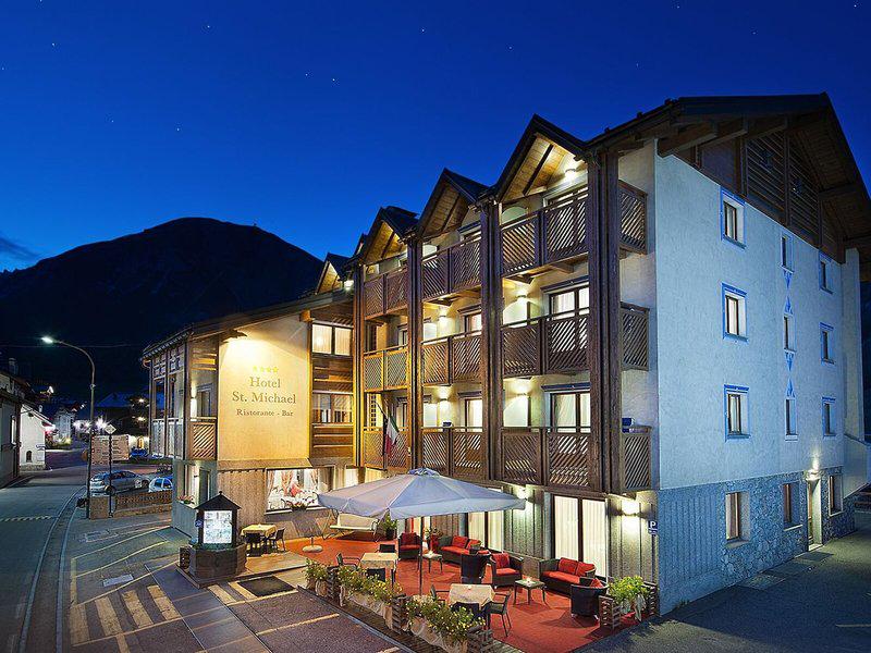 E1715F02611708C0E80403C1DC3AC389