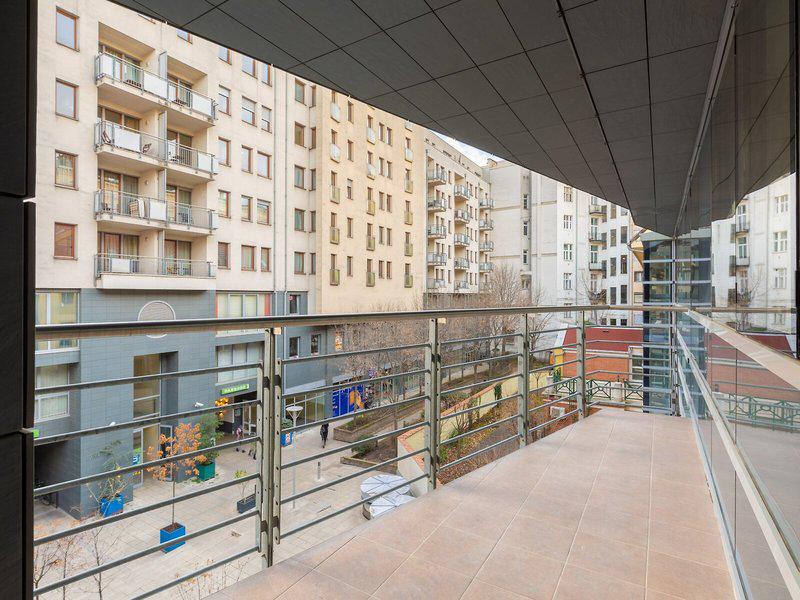 949BBE44BDE0052723377ED9D895F1B1