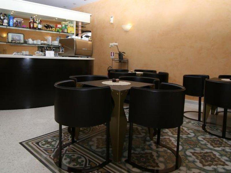 79CBEDCD3EC31C592B6D136819870885