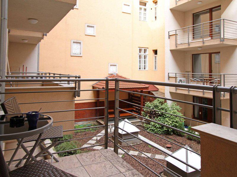 BE1B05A0C6615F9FB60A52D3B5F3AD57