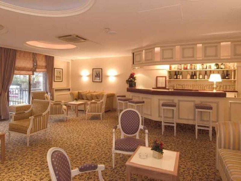 249E57F29632E83F4E4B22C783604680