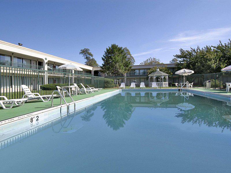 A5AD19AD419DAF1A1D4CBCE0E684EEB8