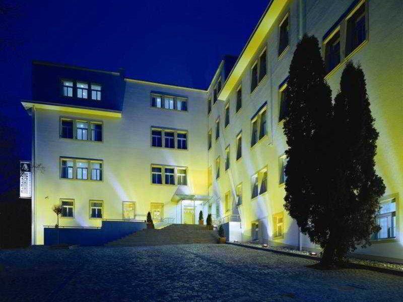 C86B5C367E79C3A18517A23DAFC8E5A5