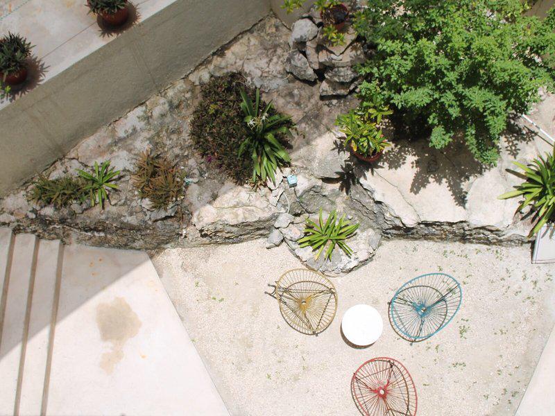 730F7F13BB92AB885C9AA9CAA9F49FA6