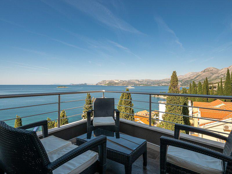 2C2BDA00CA8F5CFB0A50075C0DE2C981