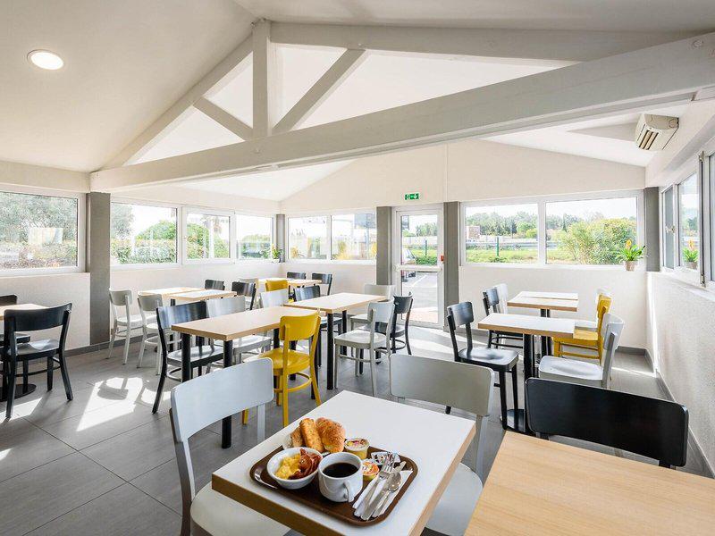 ABEFA852981915AD68B8DD86CBDFED42