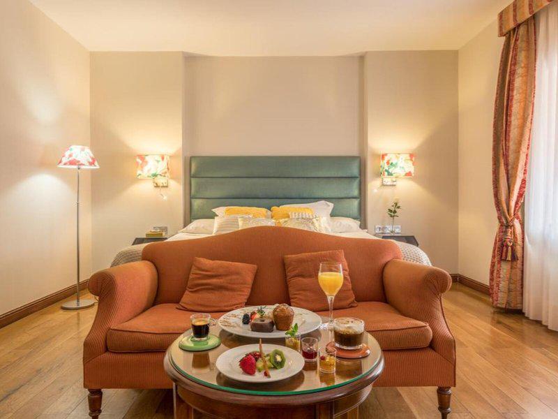 ADBEC2AA74BDB1416019DBB4086BF500