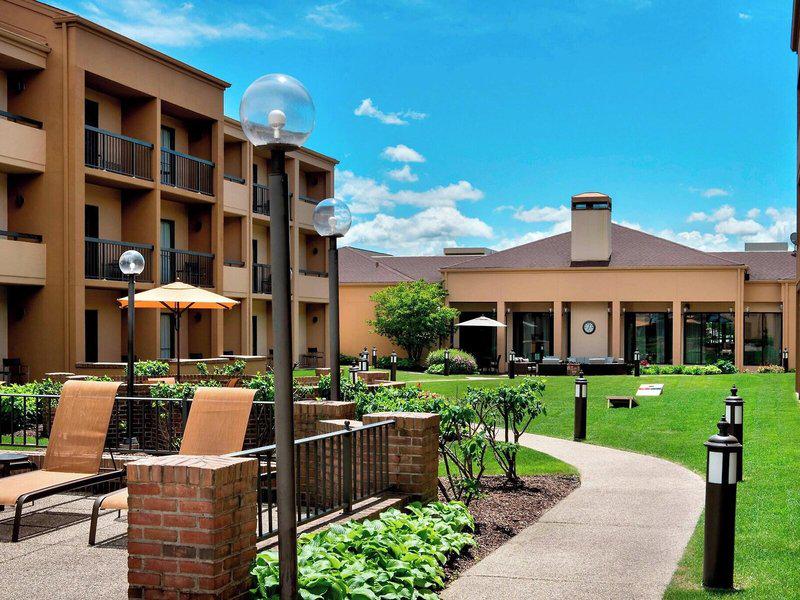 EEF7C19A77829D4A212896689A58D573