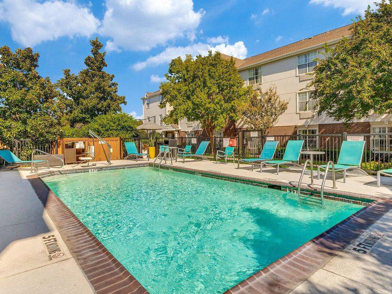 87A9C812E789C366B4FAC7C30B8EC104