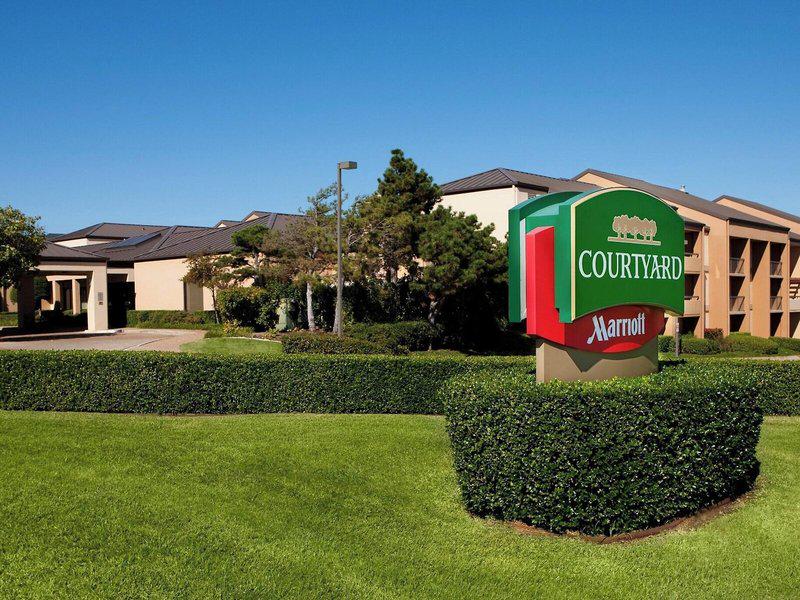 CA8F0F5410ECB7E0C29C6BAA5FEAB80E