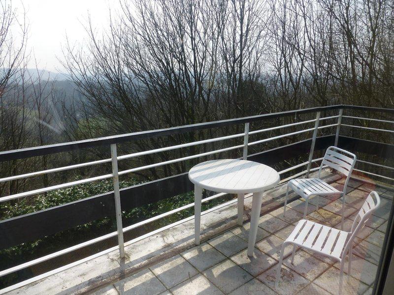 22B272B477F9FE7D9BC8E37FF502BEAF