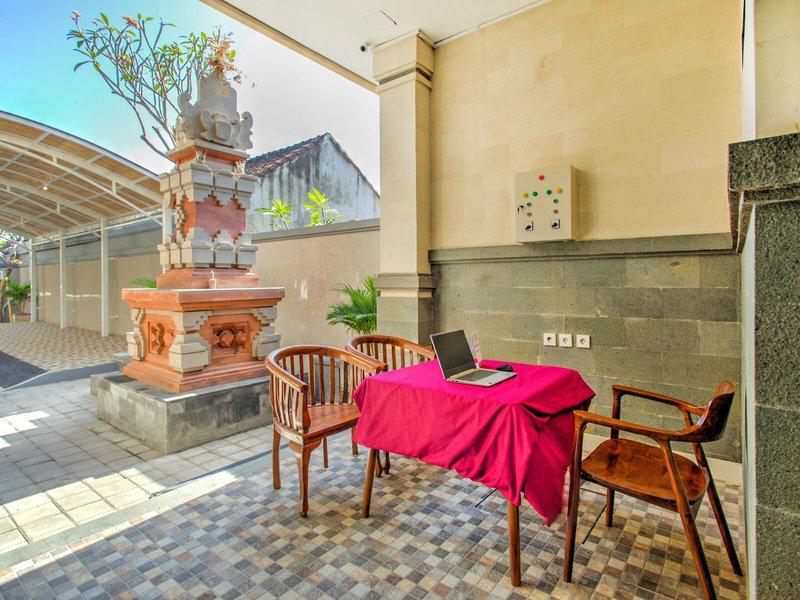 8AC4E0A5570B7B97AC35E51D4C98C5BB