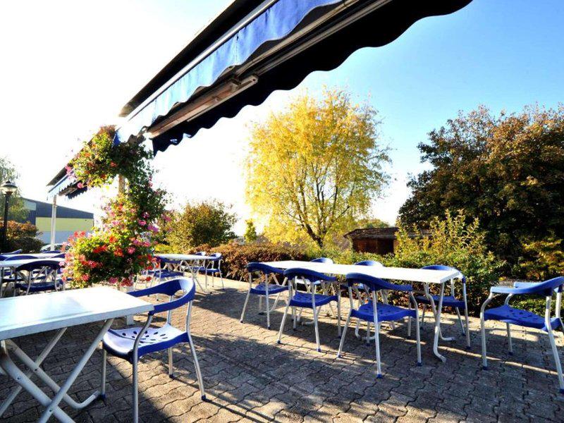 5D19E4F5F1693F3E886E2DE0C2B7732E