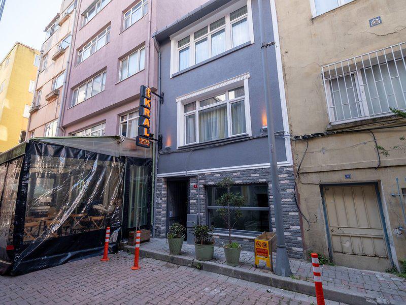 B98D7140FA0EA41963F8665FC12CF26C