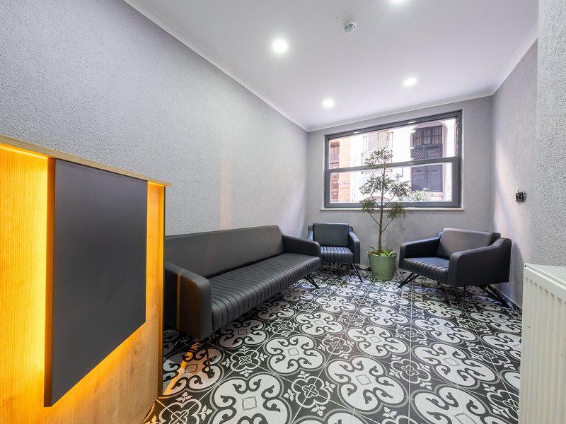 EA9E924FAFB92F2D2F9FDCA82790D1E4