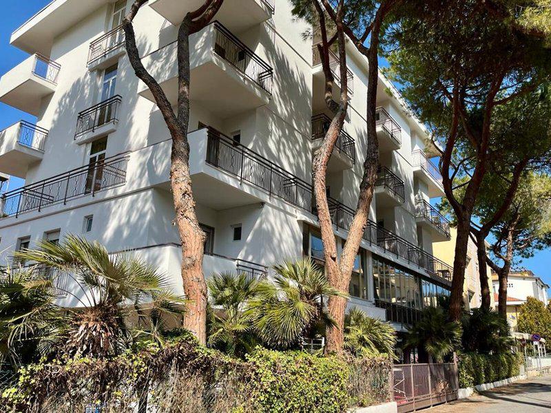 46899DCB320FD13500806BEA870EBE95