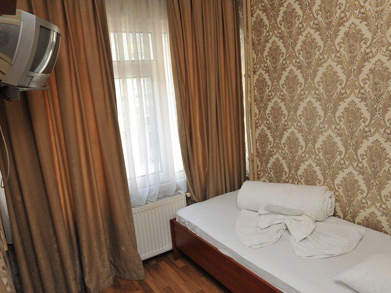 76719BF1B4BDC6B6083C30CDE466FECC