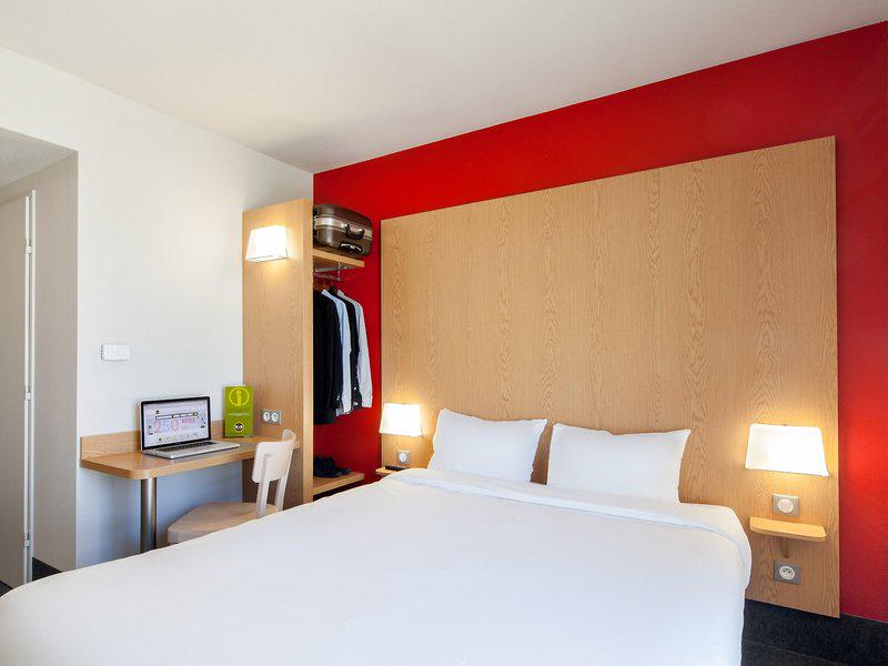 6F46BCE3644E3B338A5ADBE74764887C