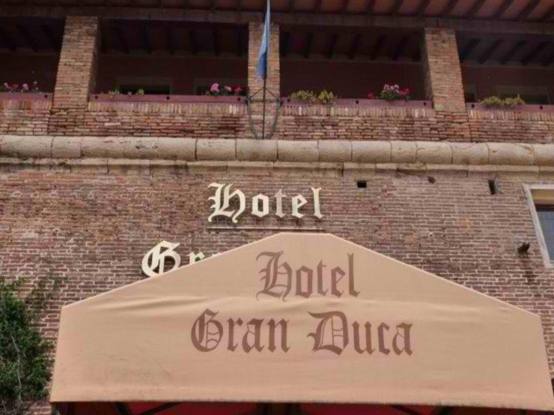 380AC11FEFDAF16EC81B268E8460F0A9