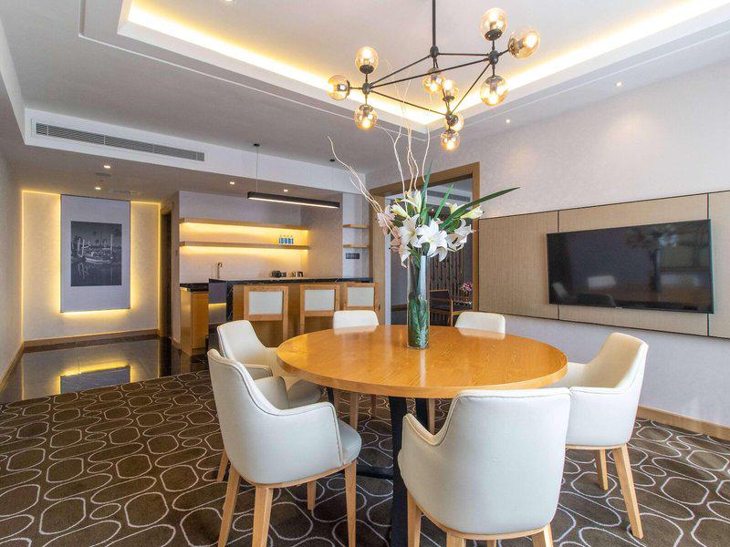 A38664162959B9CD4431C7F01465D6B5