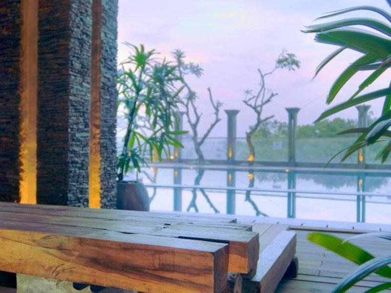 668D10170CDC7BF3F6C0A50AD2779E74