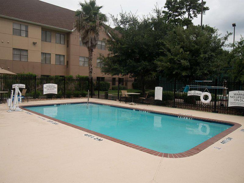 99A7AE25E514A0DDC48F2F5D04153E11