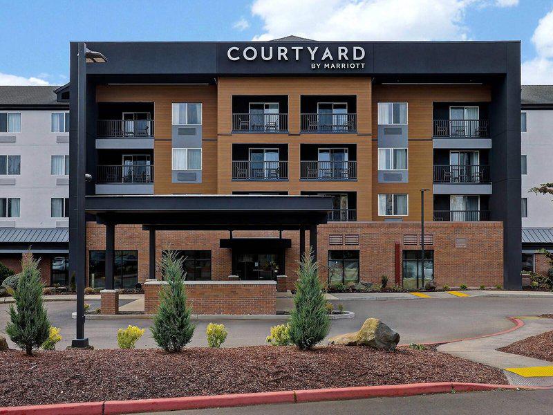 2245E4CE96C18A4F11E625E6BD591C71