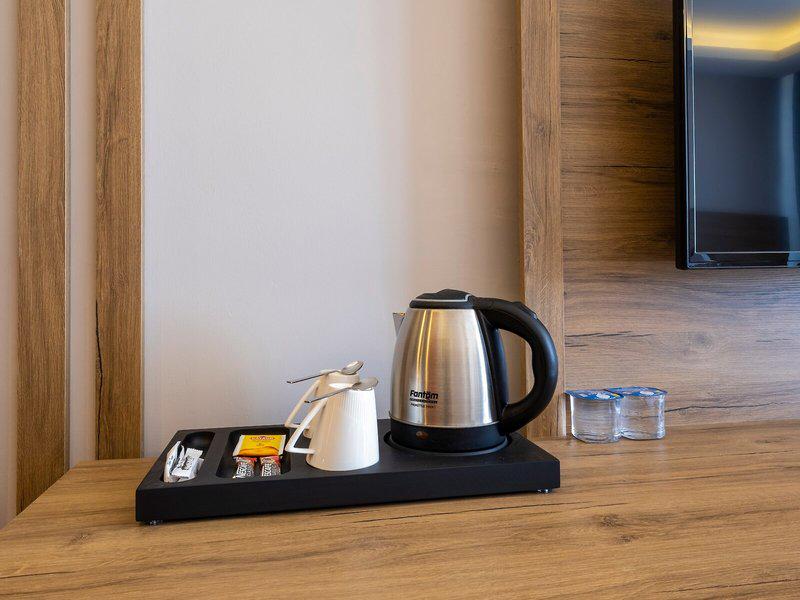 143FA1F6BB0C196AB1A4130979C4D27D