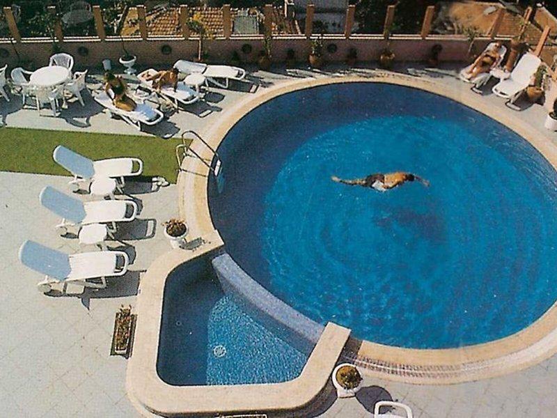 2240D7864E024167855042E532E180C6