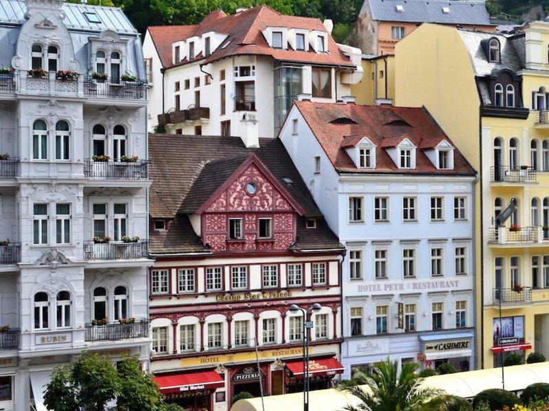 40F4C712BA34EF2E9DA5D8F3D3FDA462