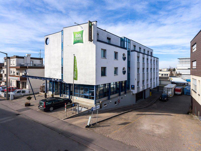 2E812CEAC0A6C9091E9D09F70E60CF24