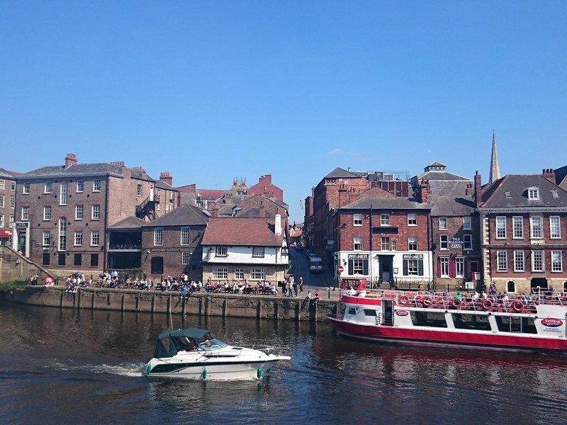 A37F049AAEF2D4EAD14FB47ECEF6E150