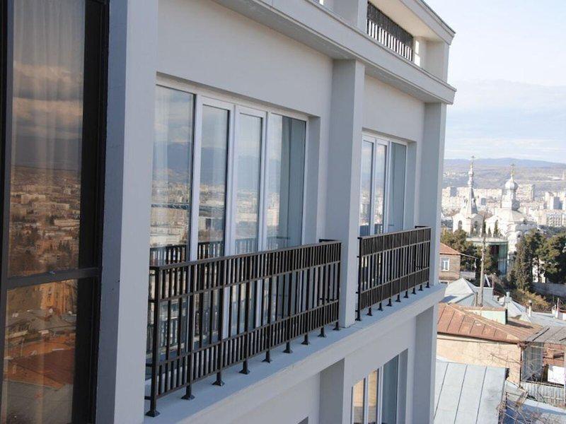 9B3F97D72B94F212BC8AC283E7AEF374