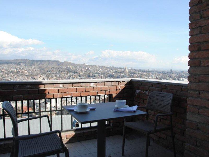 EDA30F8EE1F46466AD3C55741B0E5396