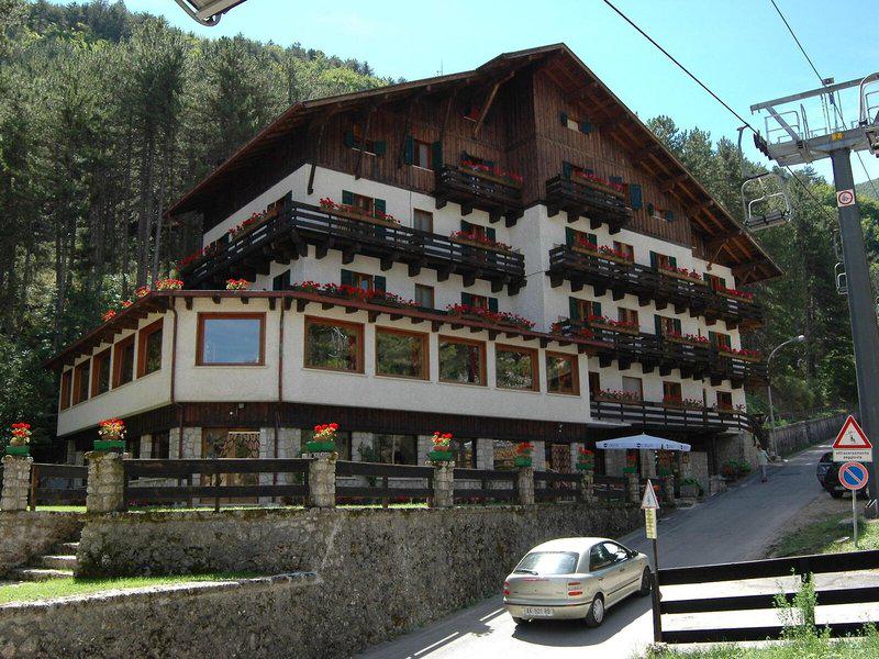 D0BCAD9BCB6EAFC464E042975CD37191