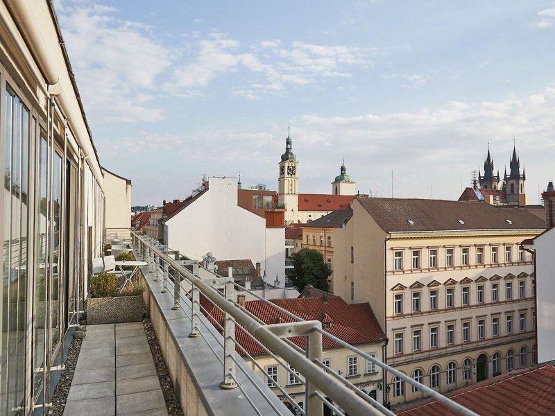 71886B7886D9282BD943D95FC179475C