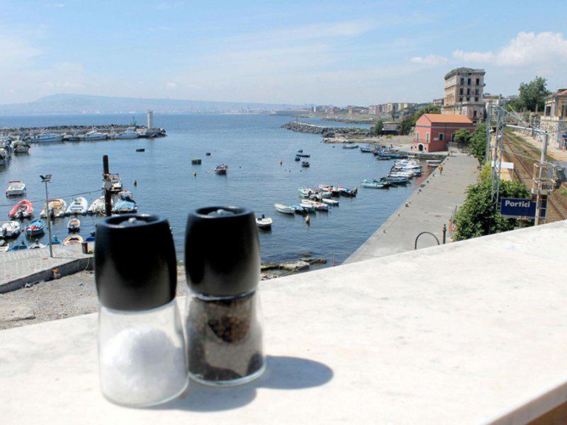 F2BDCAA7A843DB4A8FF165A0AD0167DF