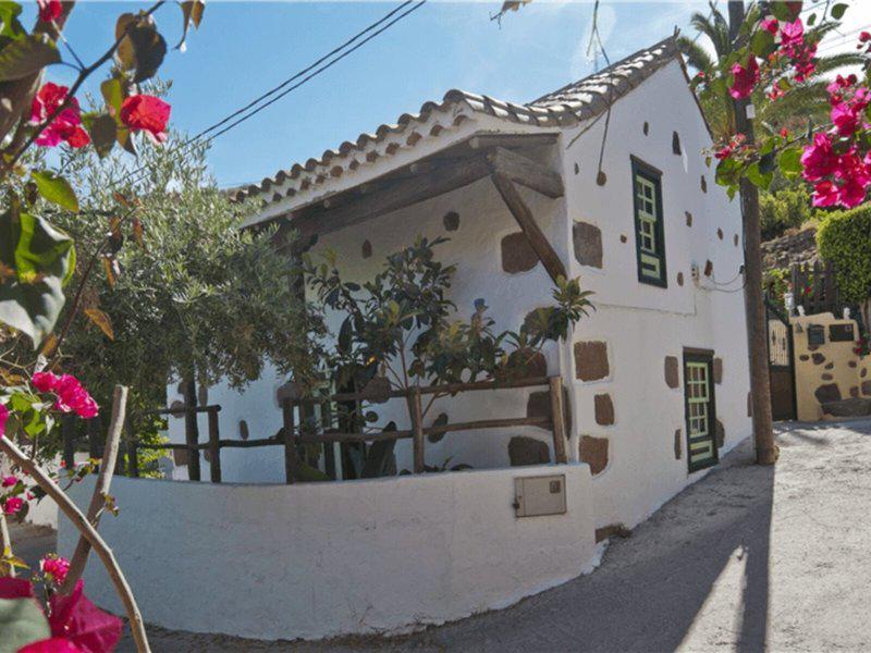 2BAAE43ACA25654861362E26A8CCE636