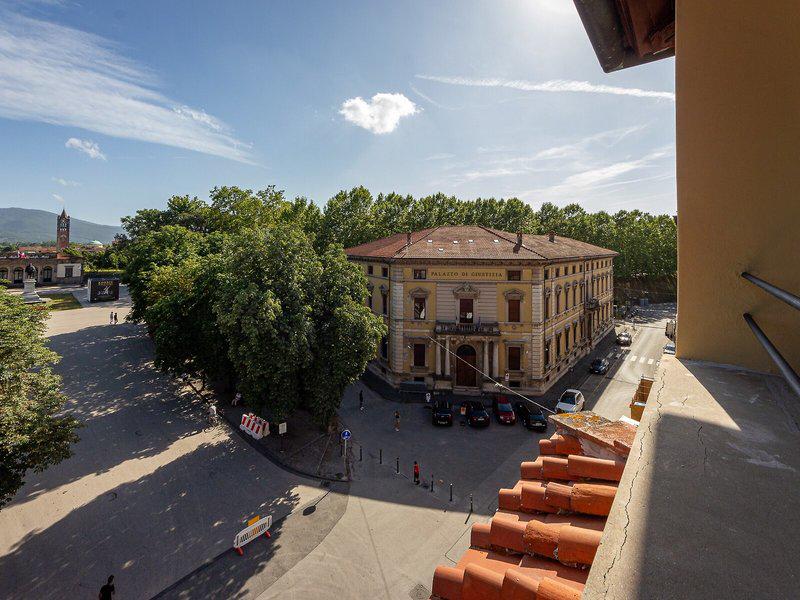 F12D064656256EAF33953431879F8EB7