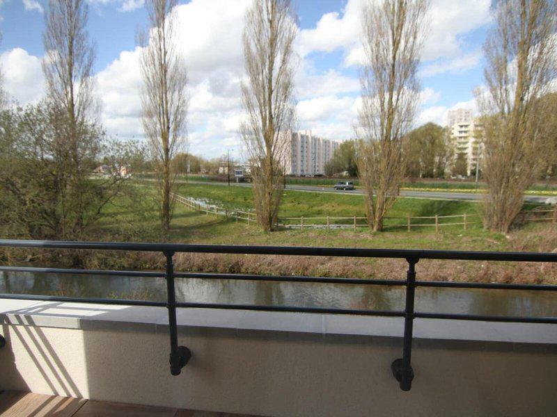 0CC3E843F86DE5DC613CE4B36BD86A09