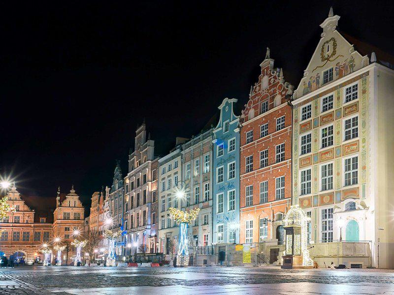 AE04FC0ED18A56D7680ED6573F146D18