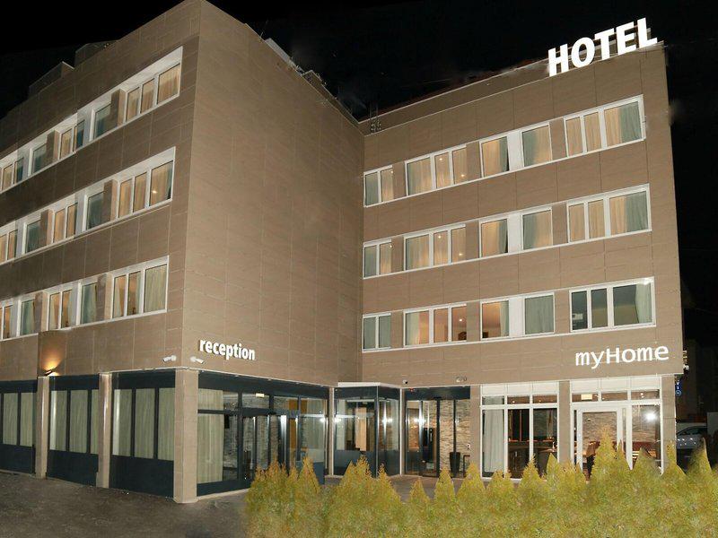 7B2B97FA938378CFFC77E7D7D41D8B4D