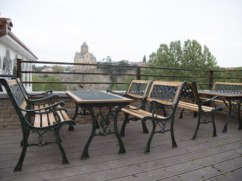 CFDDC7673B569E35AD84A56F0B36D18A