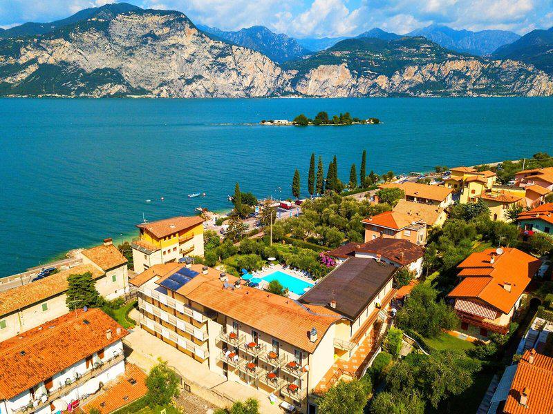 63529C084D95CDC96D5CF67F99846D4A