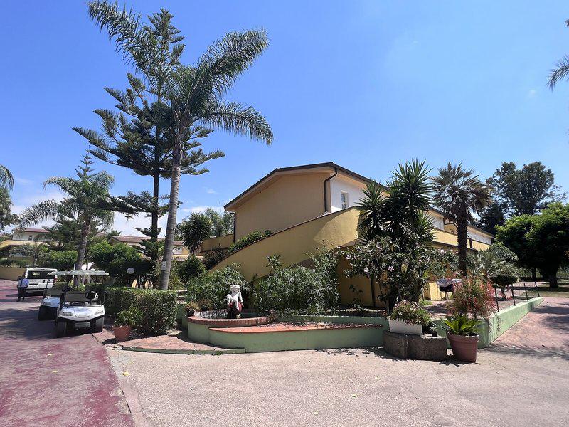 13801B289DF21F587F3D825CCC998347