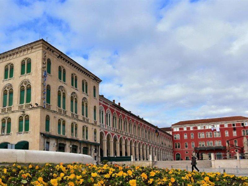 2A767F4790921608FDD3A77DE064960E