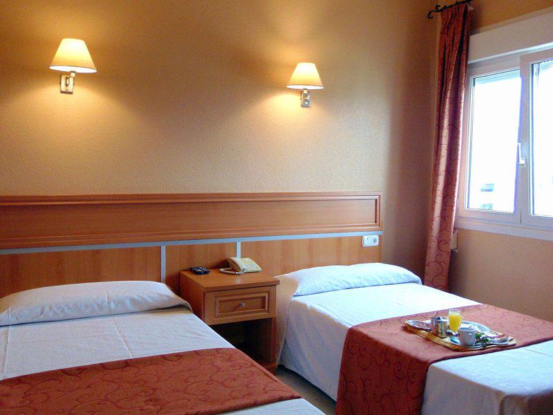 D6AB61C4B71936E1114B6A827704B4FB