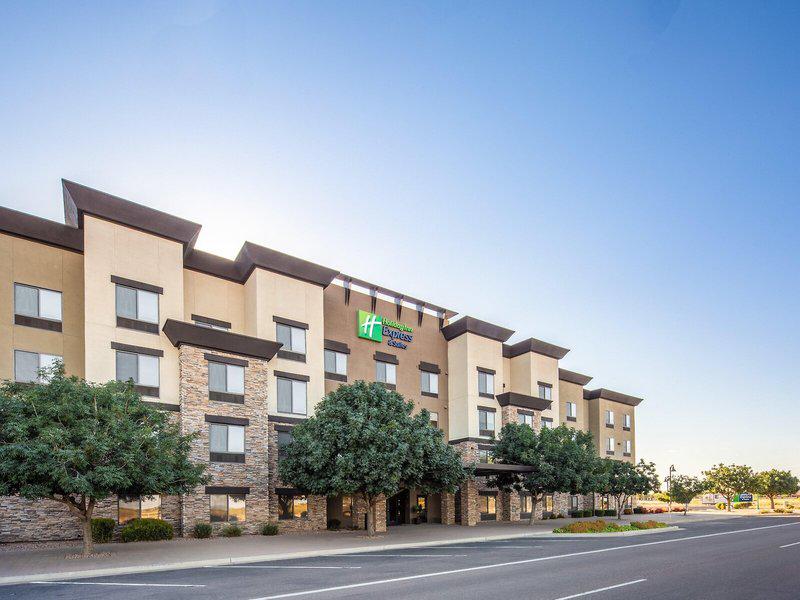 A980853F48FED076E8FFC9AFD36E5C01