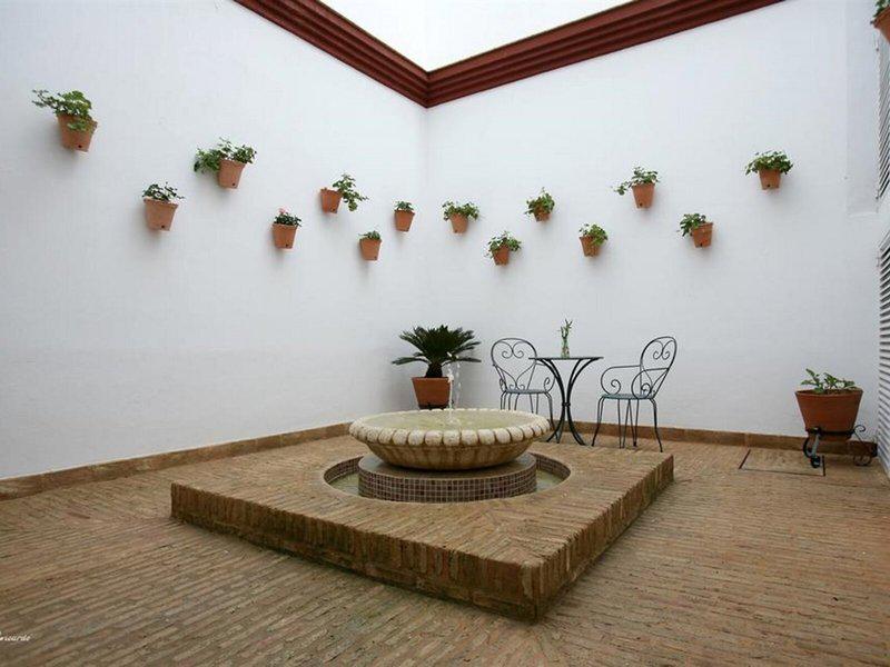 FC168C1581C16F3CB09F0ACAFEFF6F8B